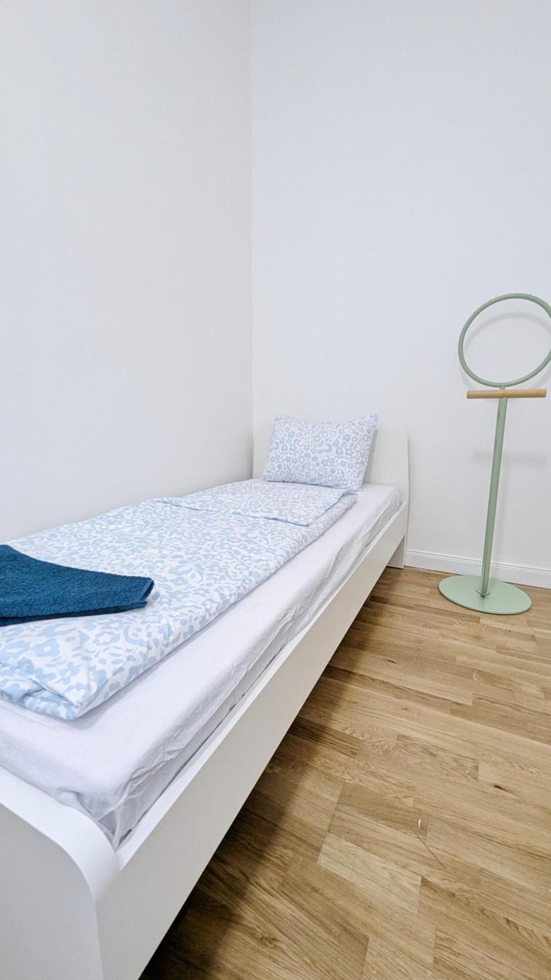 Spacious In A Lively Area Apartamento
