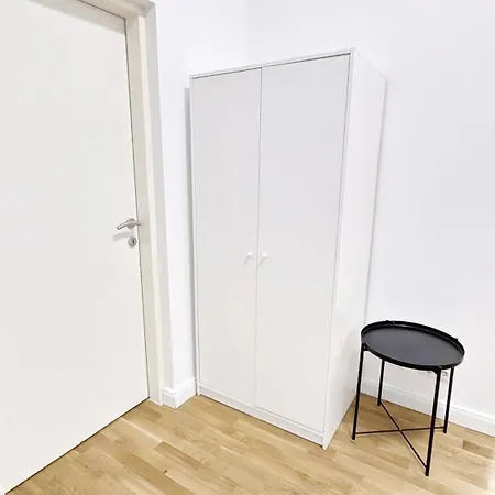 Spacious Apartment In A Lively Area Viena Exterior foto